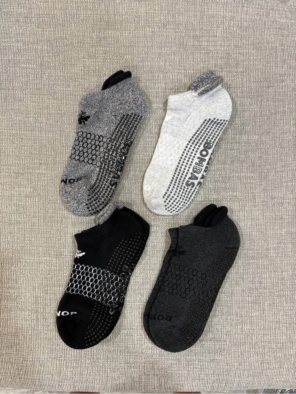 Bombas No-Show Socks 4-Pack in Black, Dark Gray, Light Gray, Heather Gray